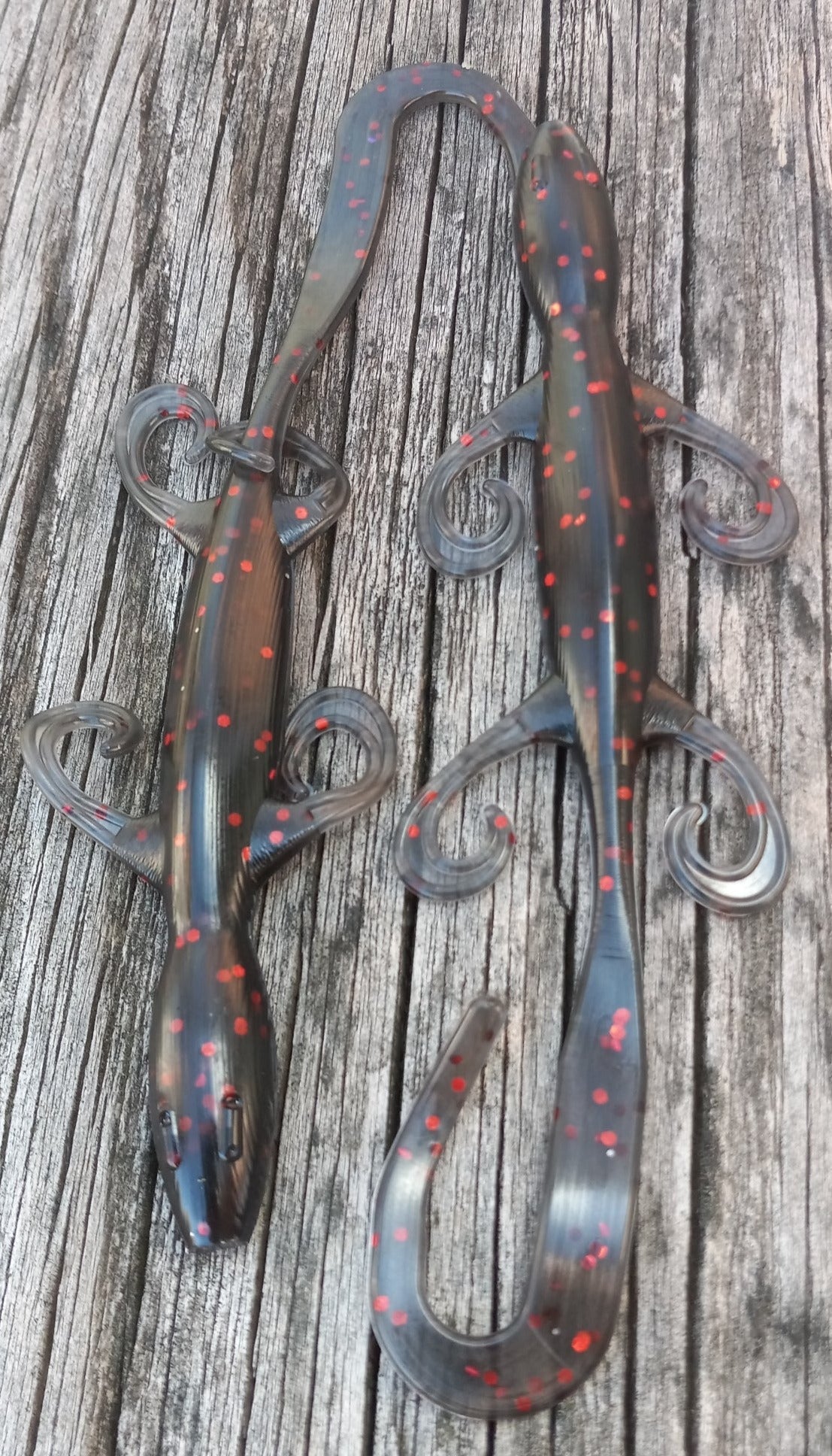 Black w/ Red Flake Lizard